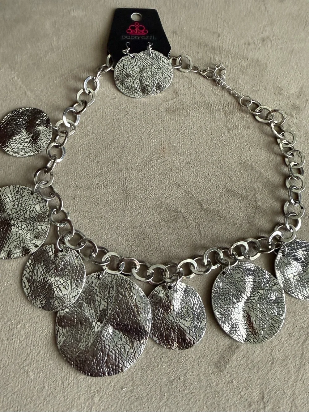 paparazzi Silver Hammered Disc Charm Statement Necklace